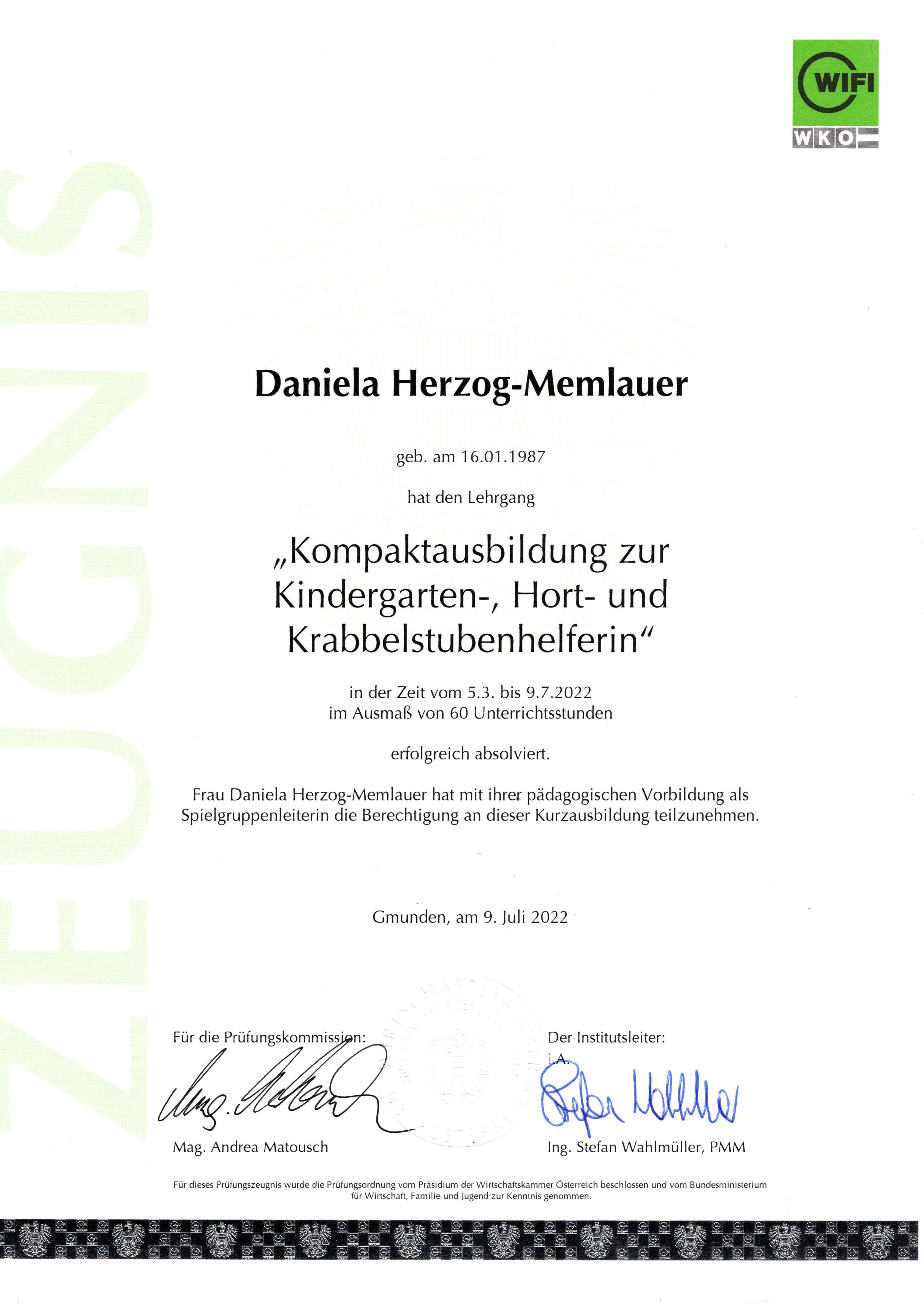 Zeugnis - Kompaktausbildung zur Krabbelstuben-, Kindergarten- & Horthelferin